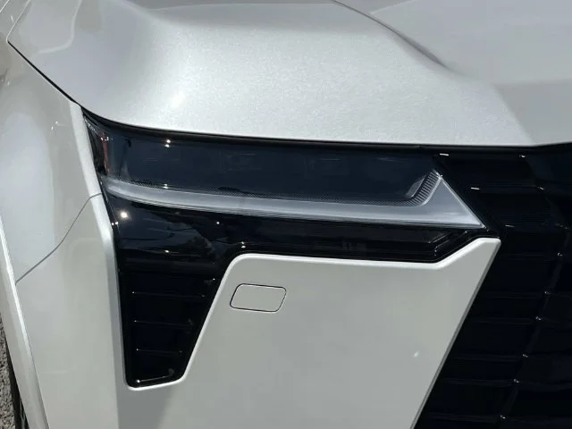 Certified Used 2026 EMINENT WHITE PEARL Lexus 550 Luxury+ image 9