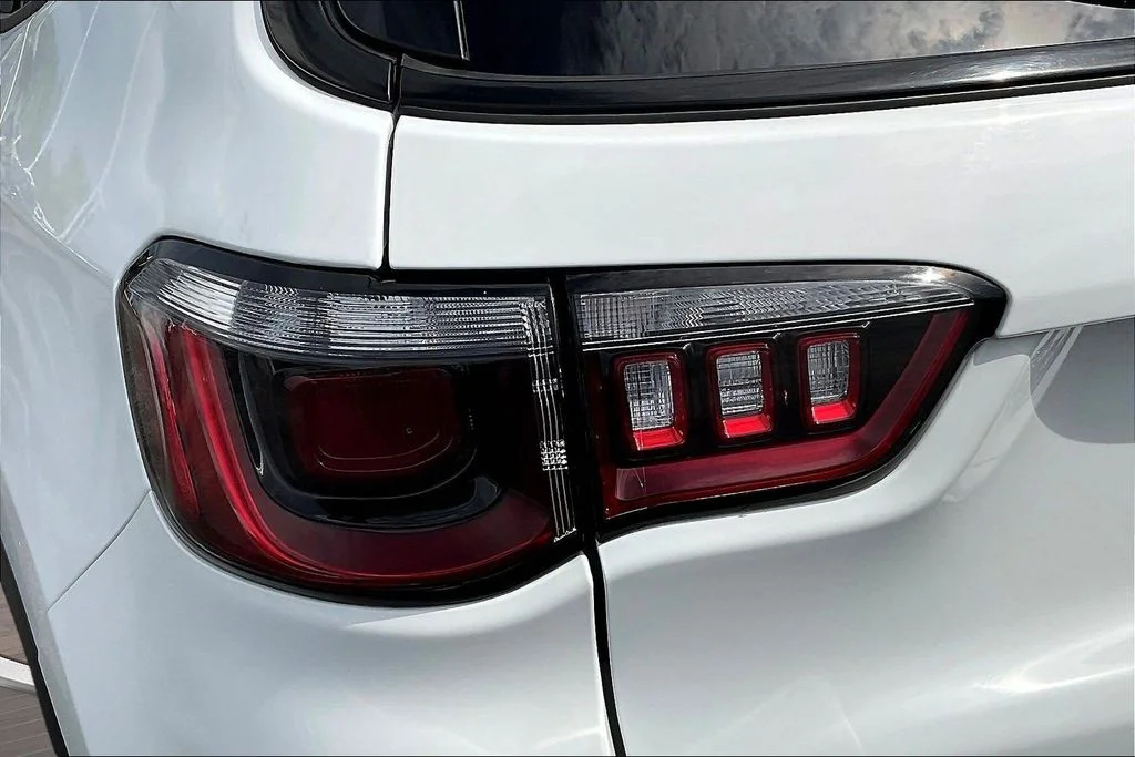 Used 2025 White Jeep Trailhawk image 26