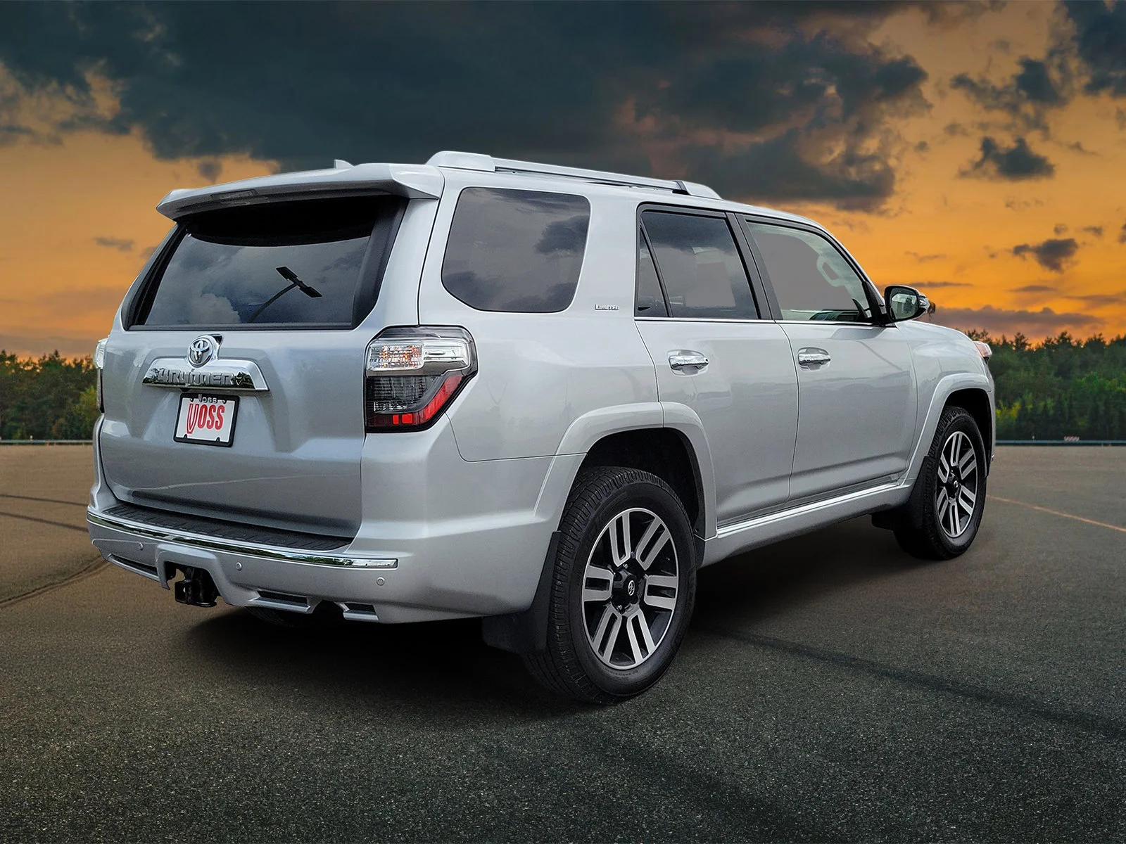 Certified Used 2024 Classic Silver Metallic Toyota Limited image 4