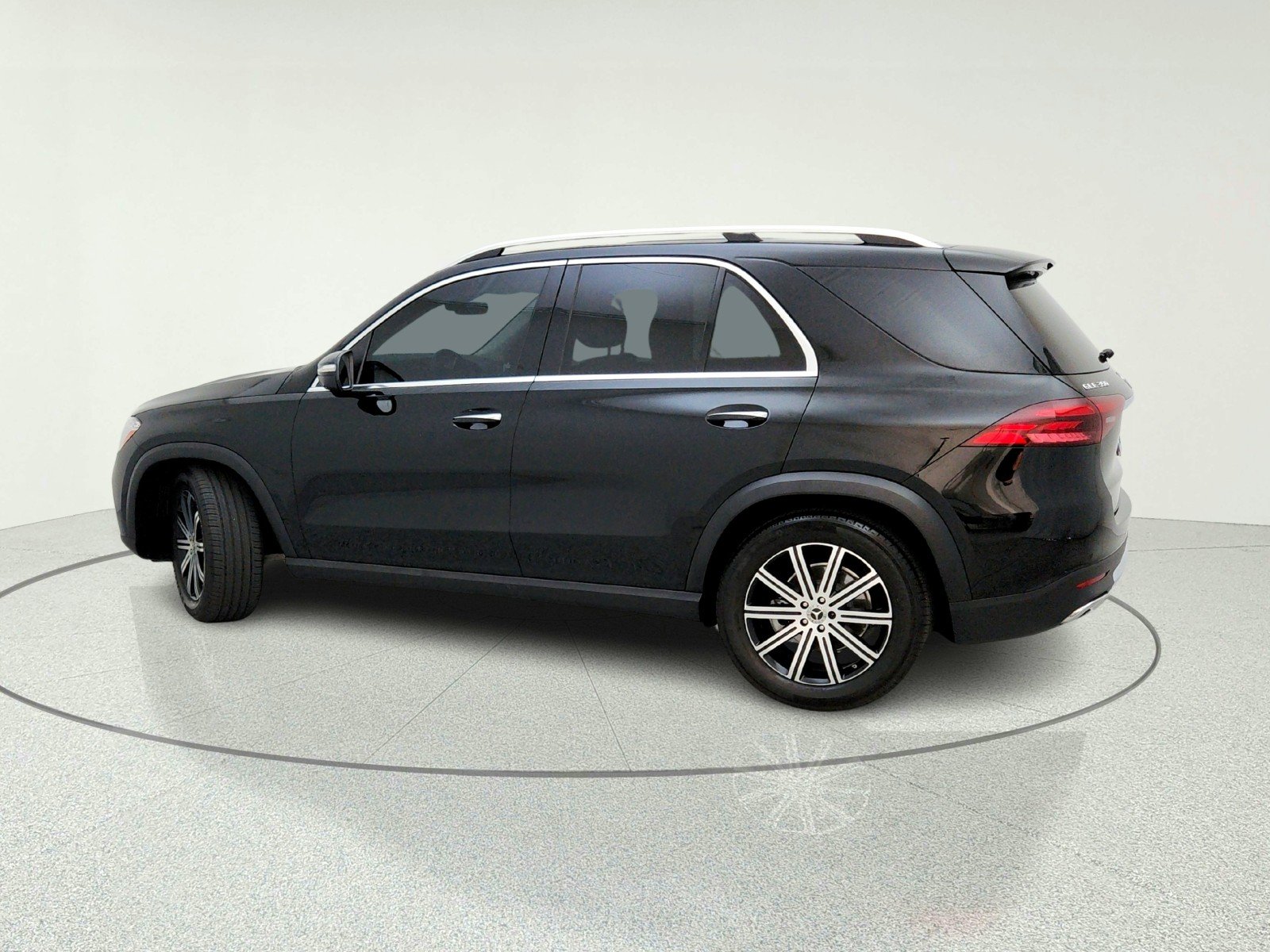 Certified Used 2025 Black Mercedes-Benz GLE 350 image 13