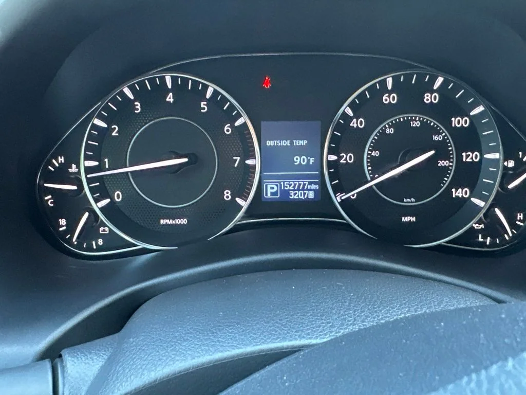 Used 2019 Blue Nissan SL image 12