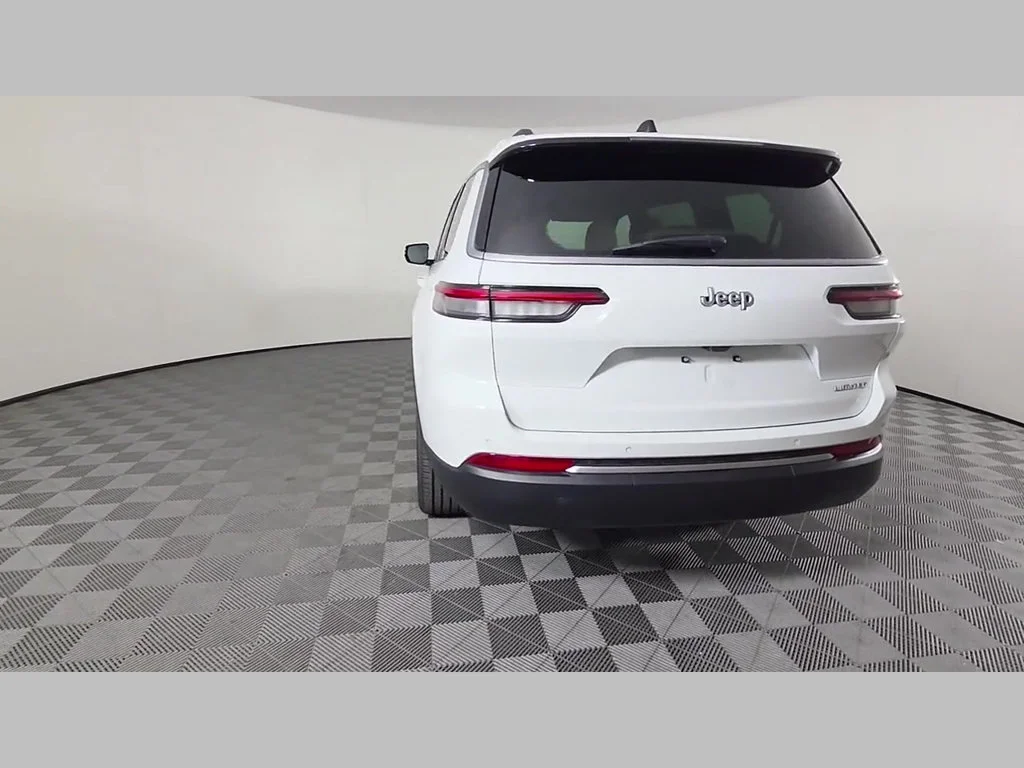 New 2026 Bright White Clear-Coat Exterior Paint Jeep Limited image 29