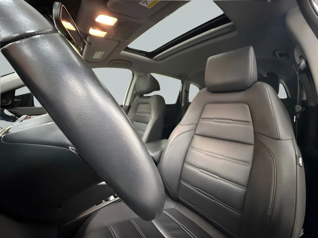 Used 2021 White Honda EX-L image 11