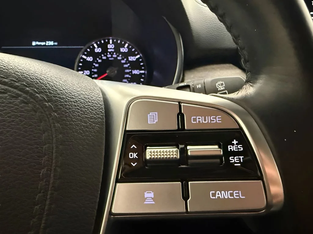 Used 2022 Black Kia EX image 19