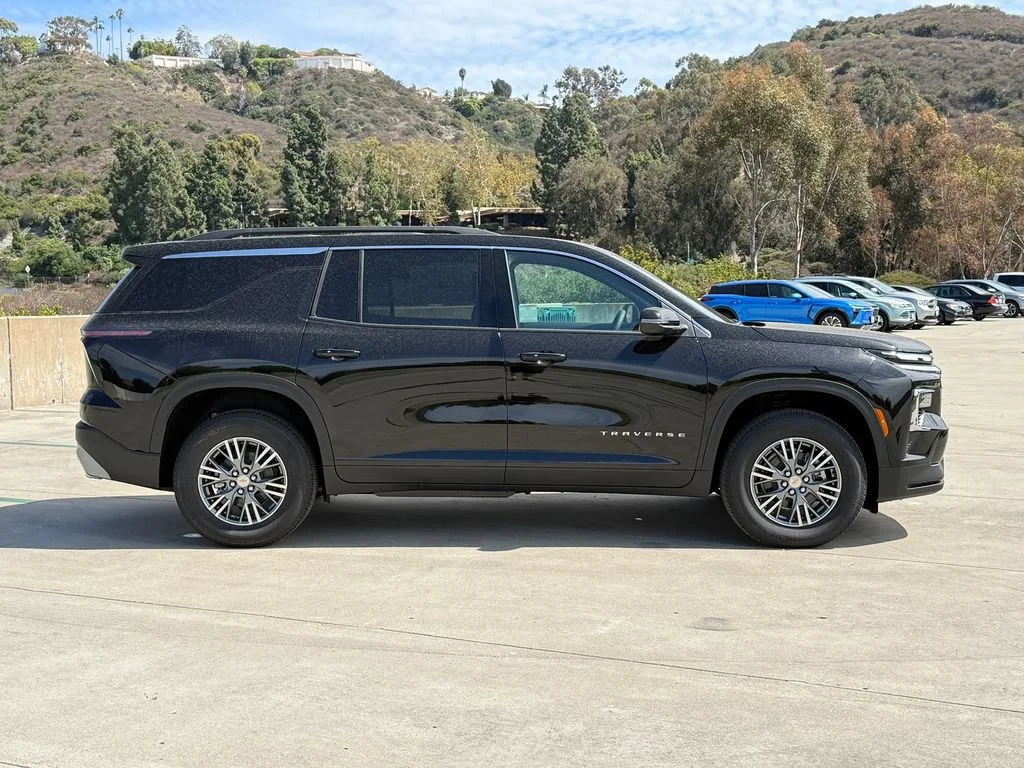 New 2027 Mosaic Black Metallic Chevrolet LT image 5