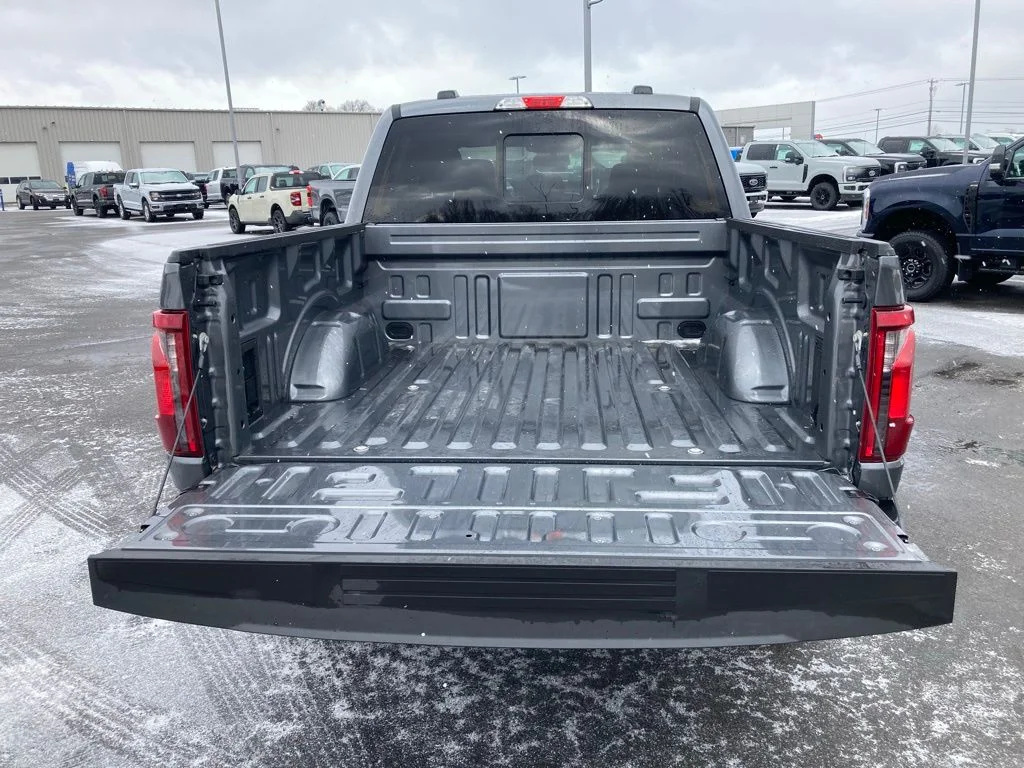 Used 2025 Gray Ford XLT image 18