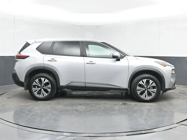 Used 2022 Silver Nissan SV image 10