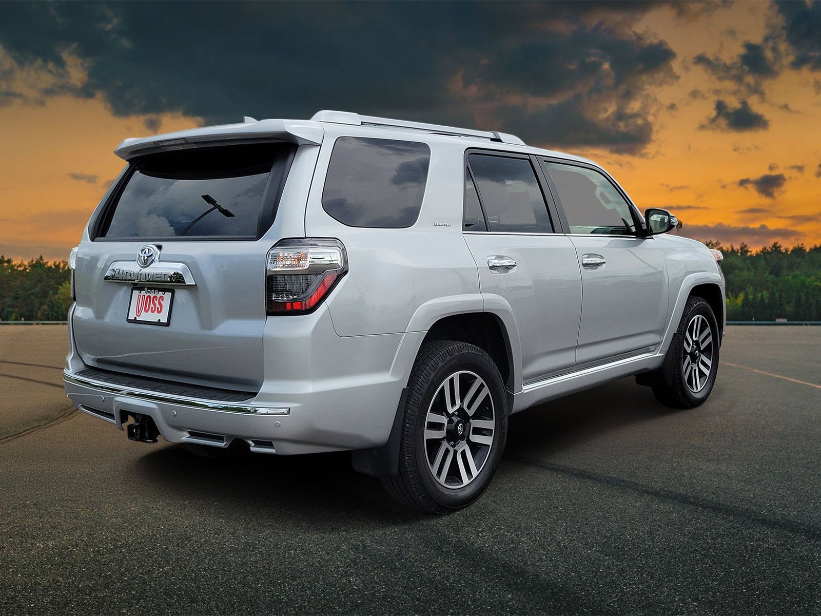 Certified Used 2024 Classic Silver Metallic Toyota Limited image 4