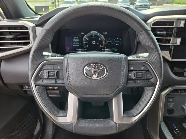 Used 2025 White Toyota SR5 image 32