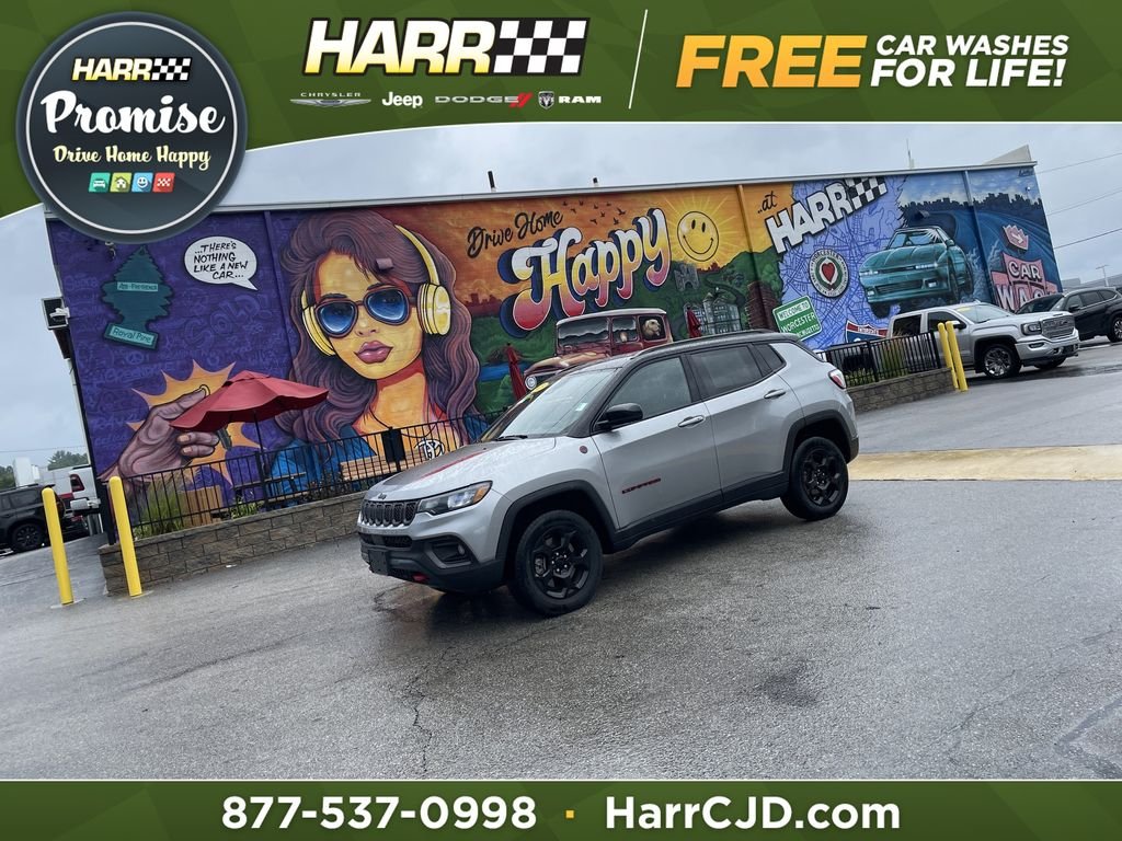 Used 2023 Silver Jeep Trailhawk image 1
