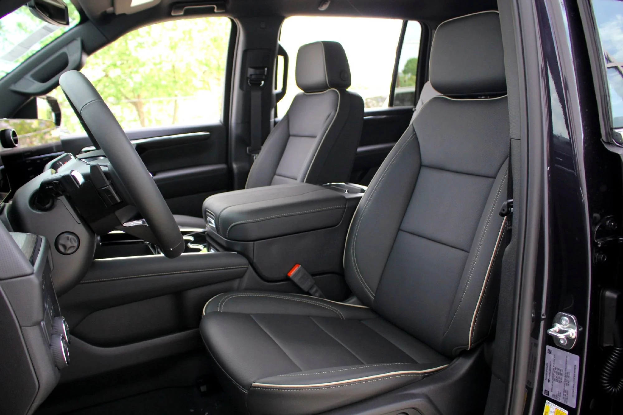 2026 Chevrolet Suburban Premier - Photo 8