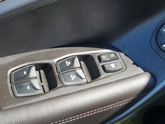 Used 2015 Red Hyundai Limited image 23