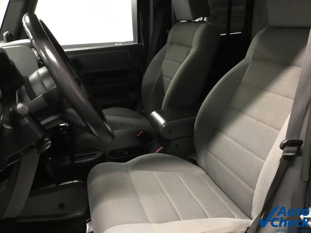 Used 2007 Blue Jeep Unlimited Sahara image 19