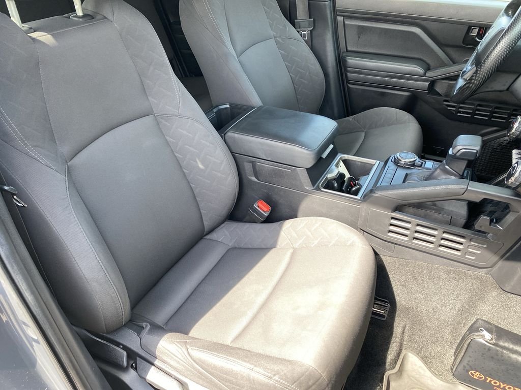 2024 Toyota Tacoma SR5 - Photo 32
