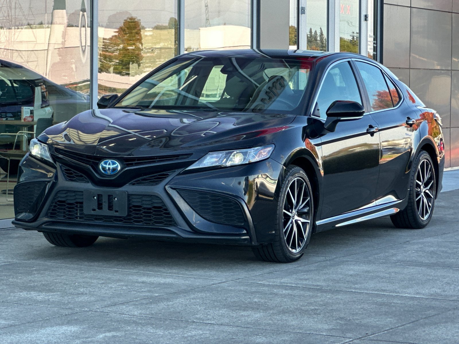 Used 2023 Midnight Black Metallic Toyota SE image 8