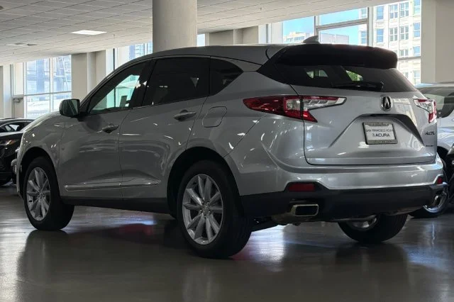 Used 2023 Lunar Silver Metallic Acura Base image 7