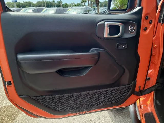 Used 2020 Orange Jeep Sport image 16