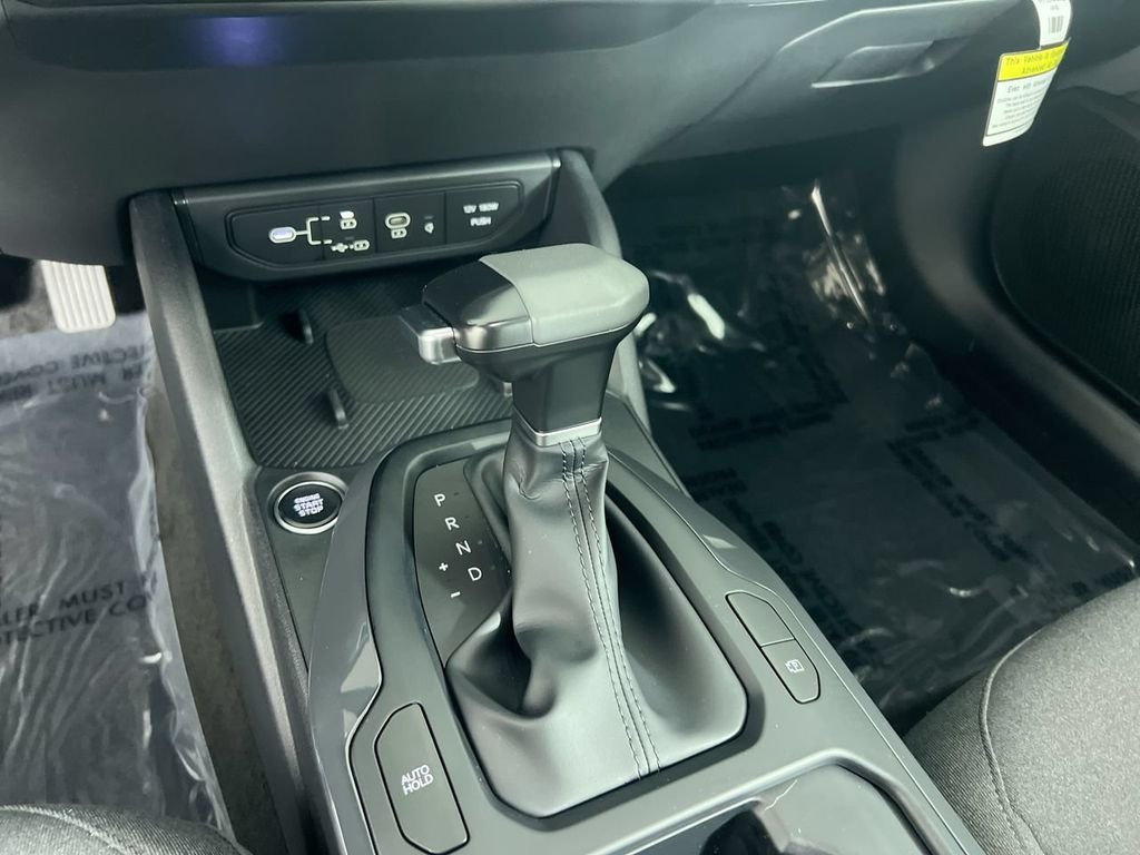 New 2026 Snow White Pearl Kia EX image 19