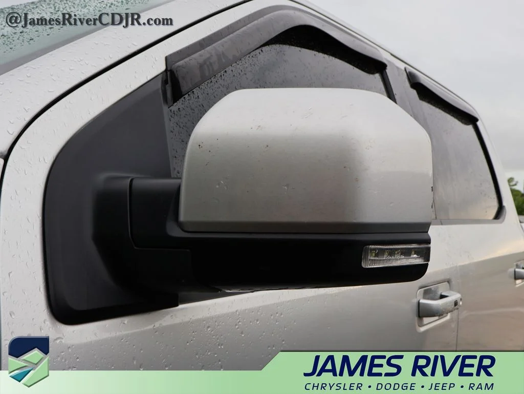 Used 2016 Silver Ford Lariat image 4