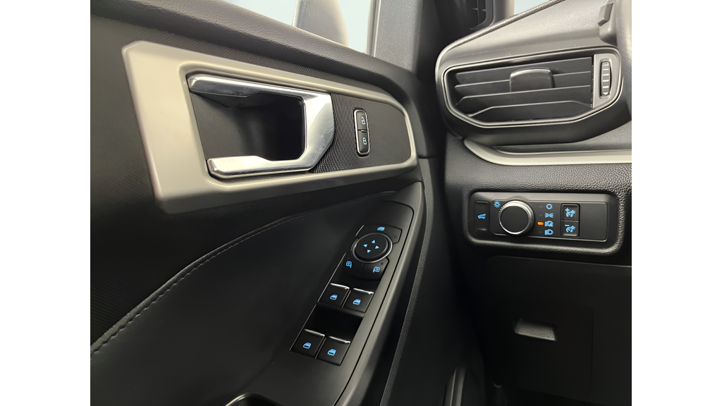 Used 2020 Oxford White Ford XLT image 24