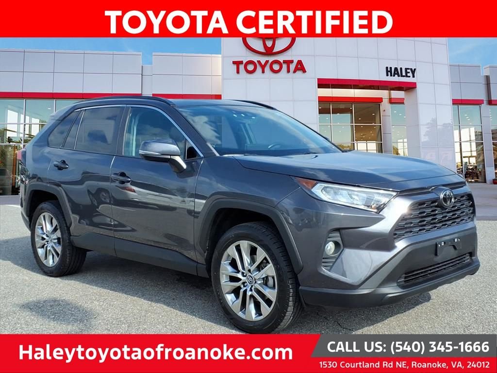 Used 2020 Gray Toyota XLE Premium image 1