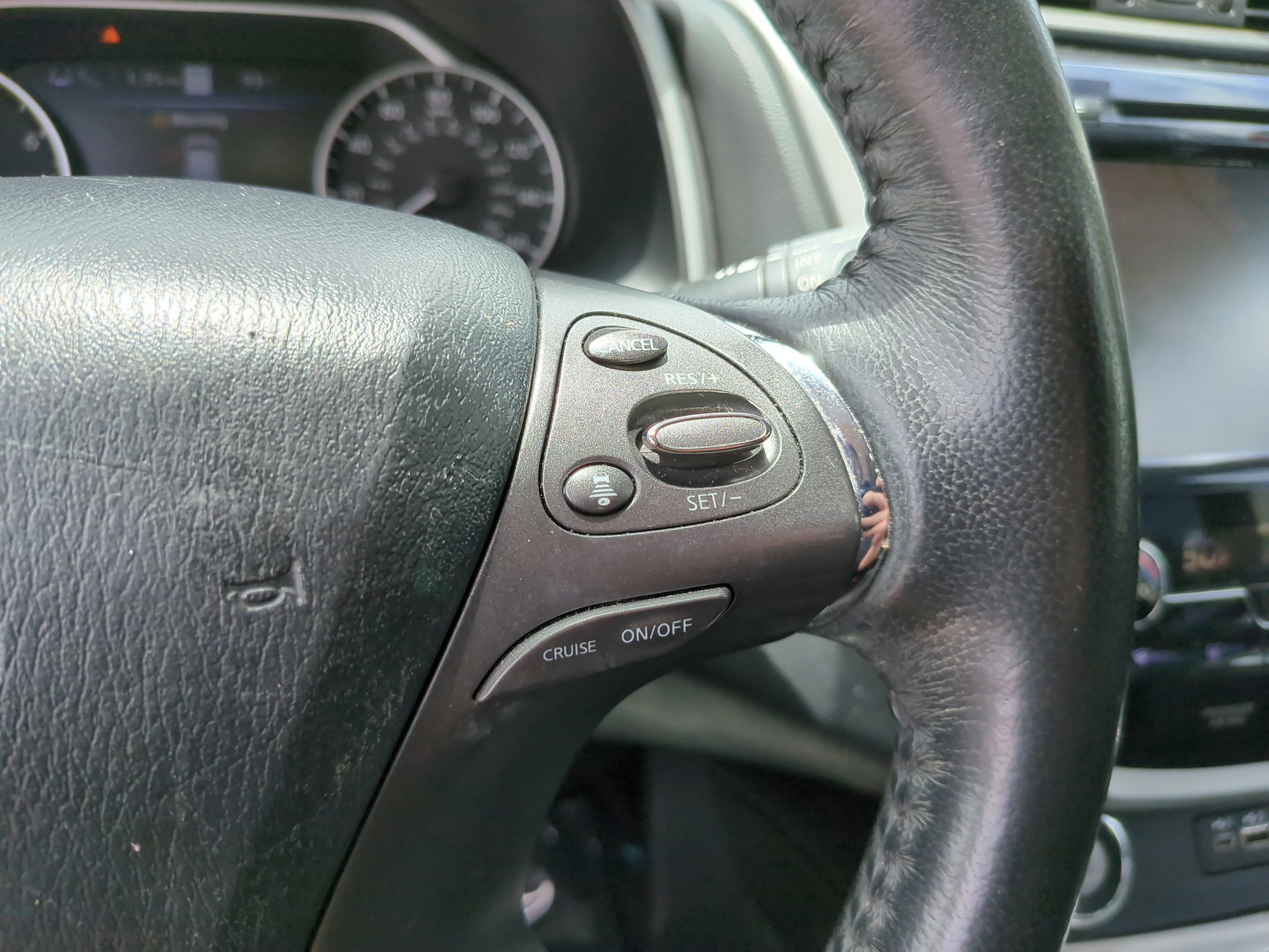 Certified Used 2019 Magnetic Black Nissan SL image 34