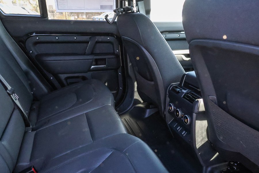 New 2026 Santorini Black Land Rover X image 13