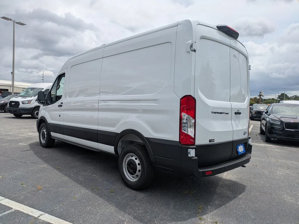 New 2026 Oxford White Ford Base image 6