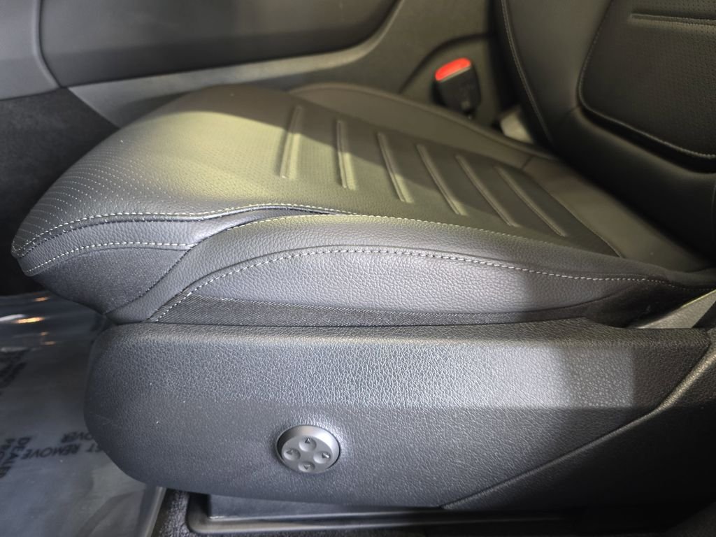 Certified Used 2026 Black Mercedes-Benz GLC 300 image 32