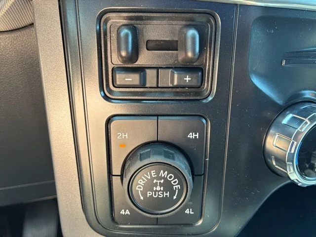 New 2026 Star White Metallic Tri-Coat Ford Lariat® image 39