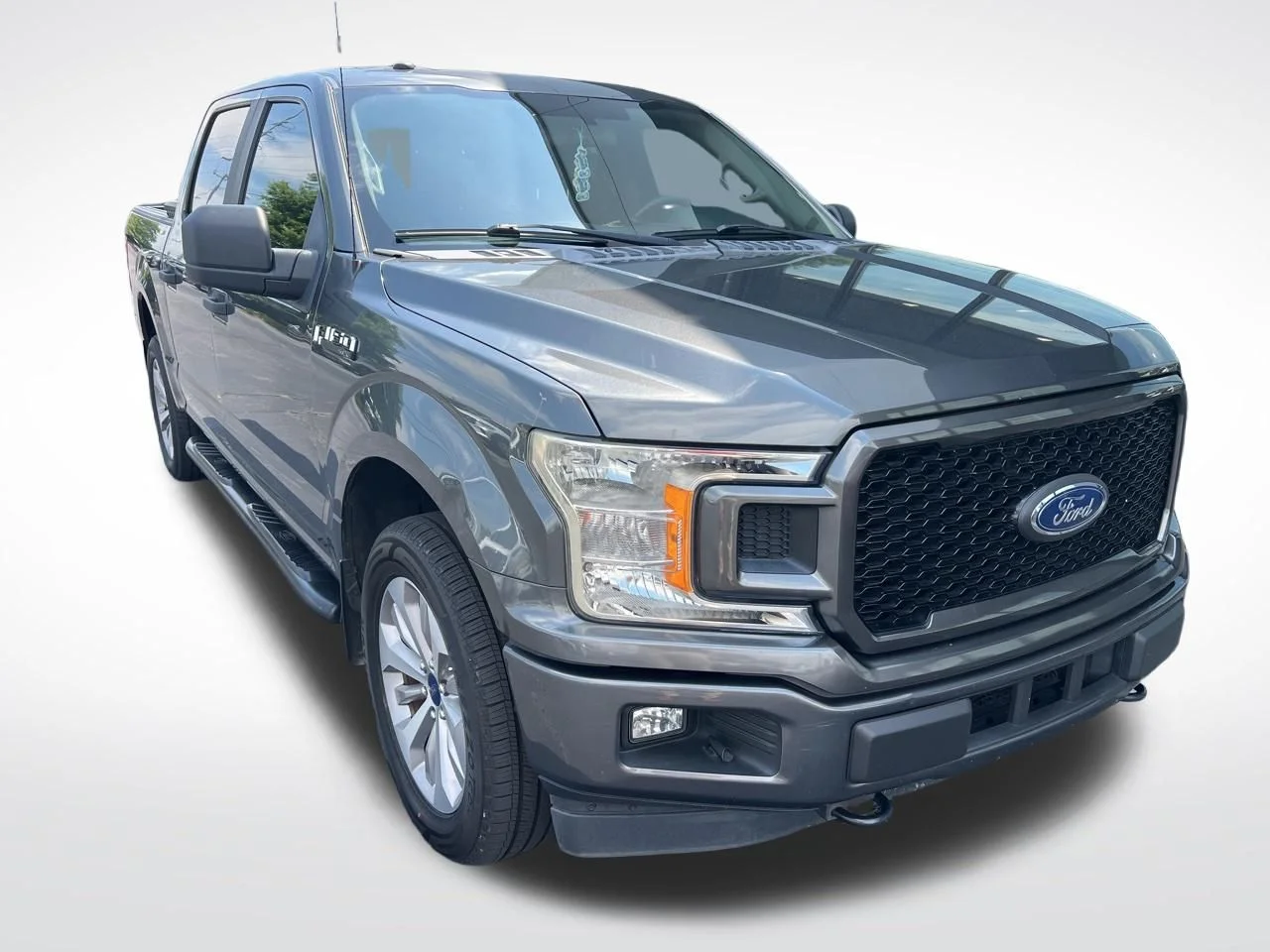 Used 2018 Stone Gray Ford XL image 5