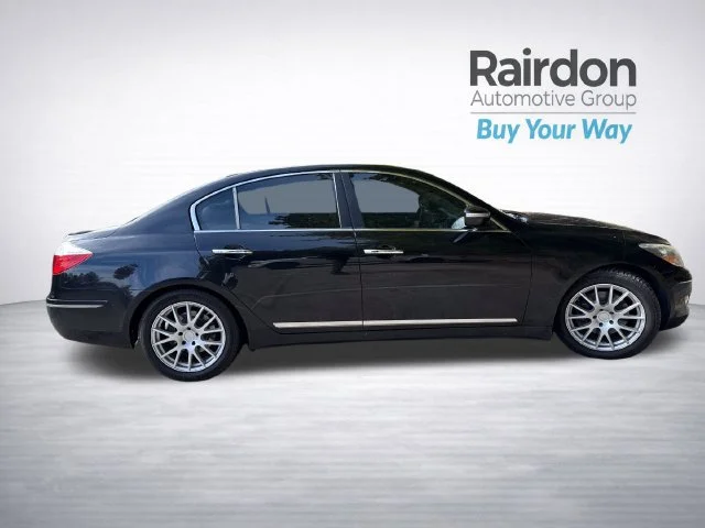 Used 2011 Black Noir Pearl Hyundai 4.6 image 8