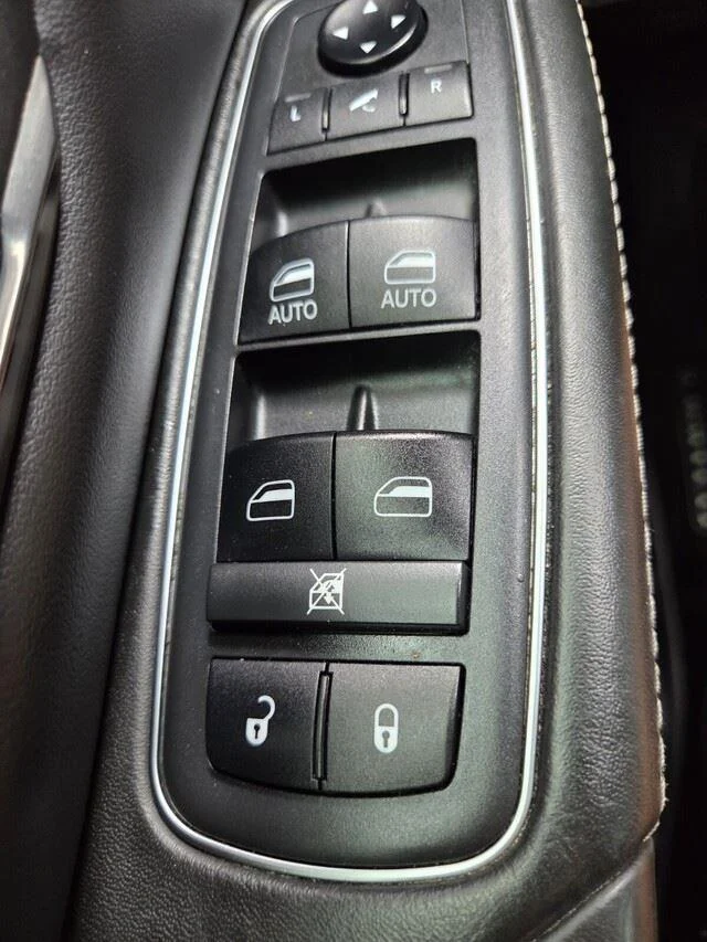 Used 2019 Granite Crystal Metallic Clearcoat Ram Limited image 23