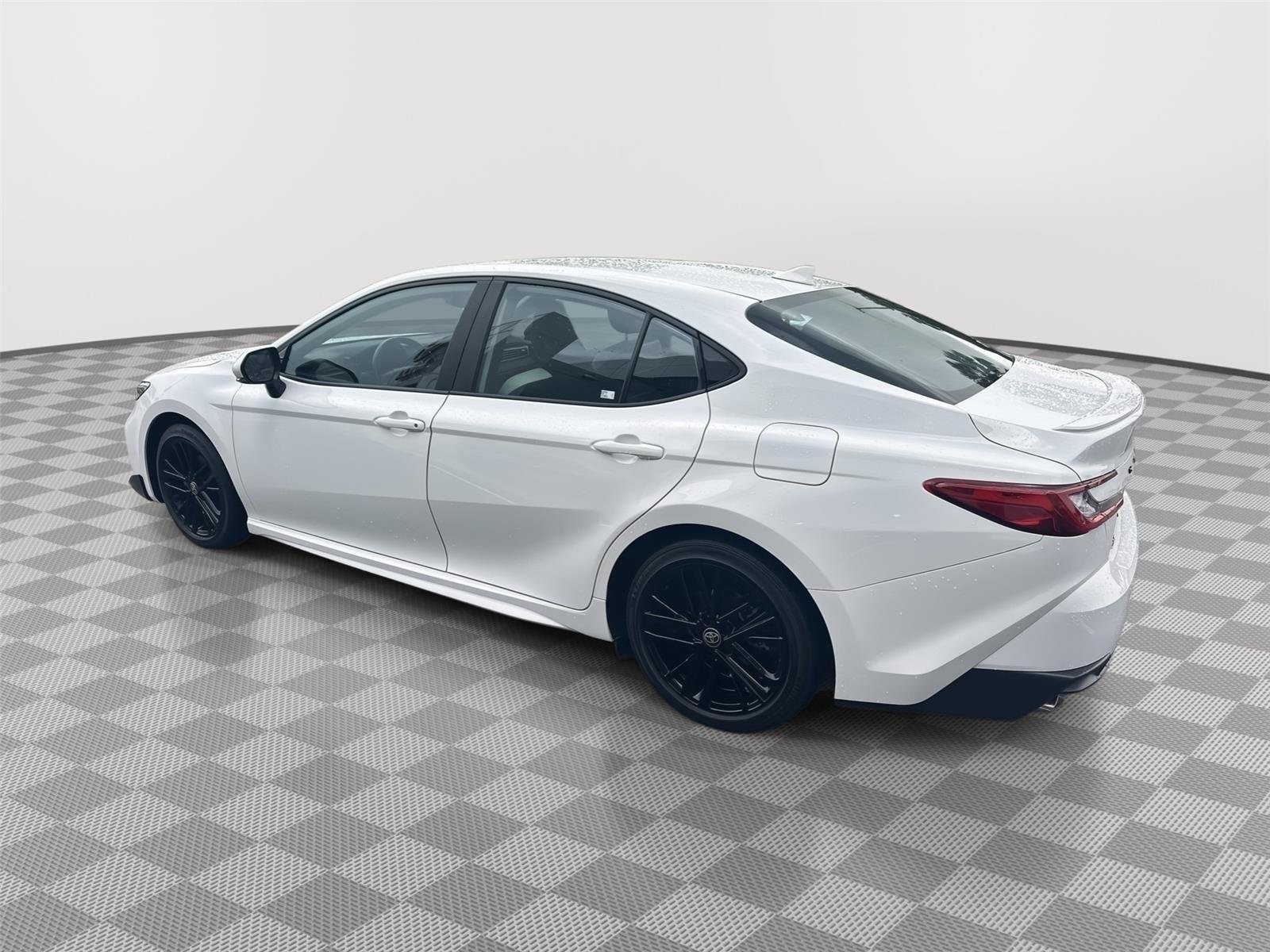 Used 2025 Ice Cap Toyota SE image 6