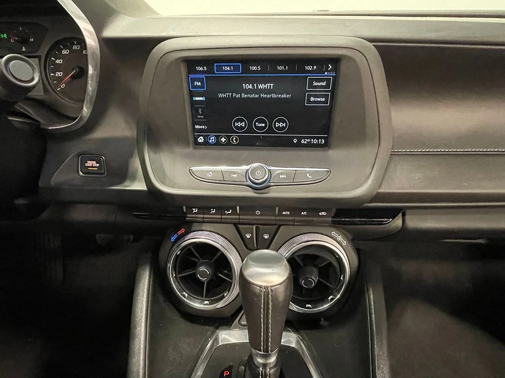 Used 2019 White Chevrolet 1LT image 55