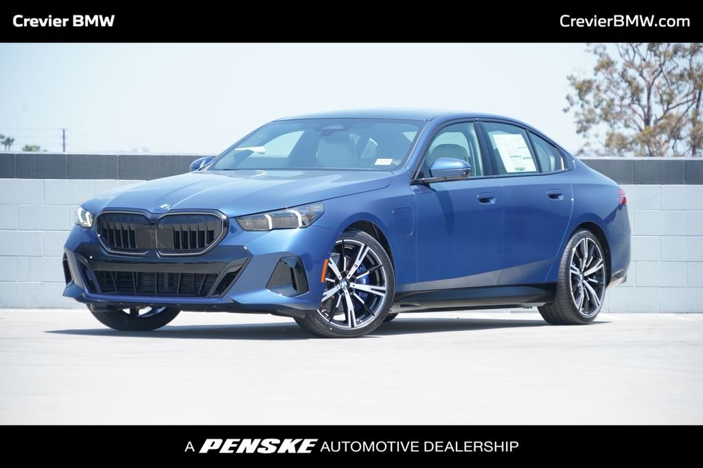2026 BMW 5 Series 550e xDrive Sedan's photo
