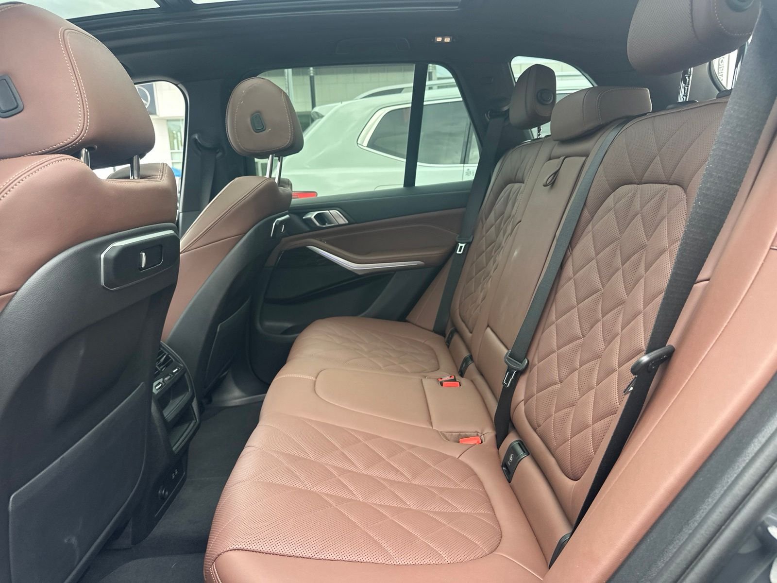 Used 2024 Dravit Gray Metallic BMW xDrive50e image 20