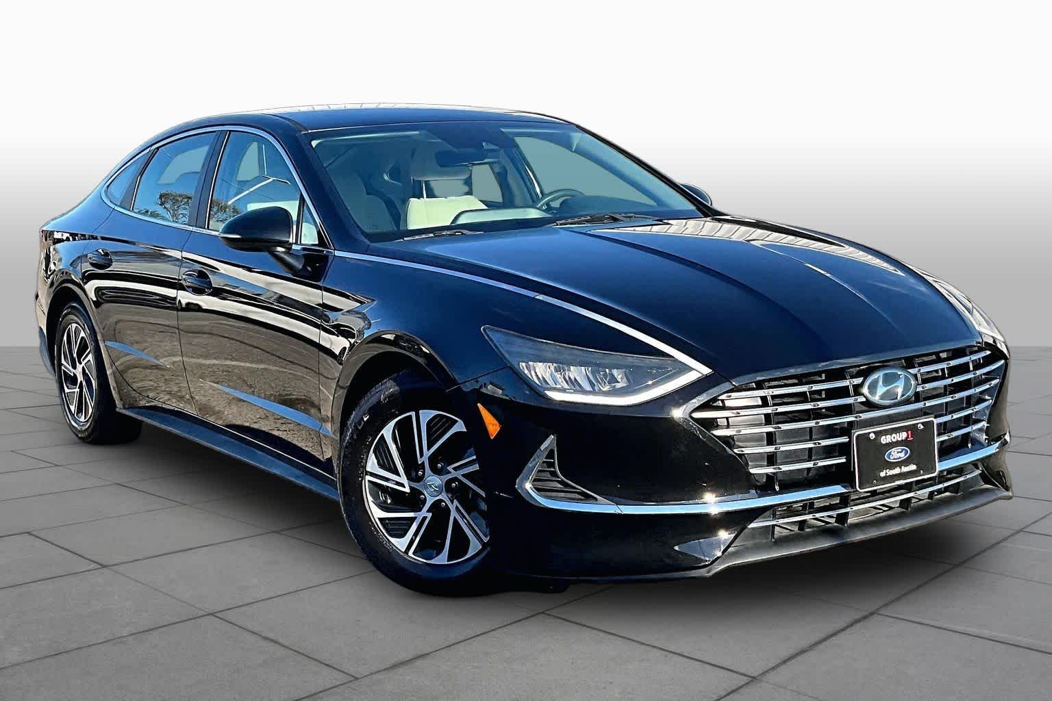 Certified Used 2021 Nocturne Black Hyundai Blue image 3