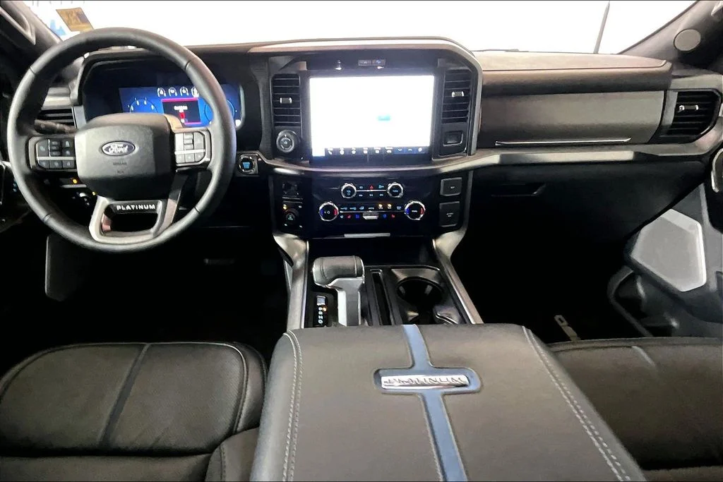 Used 2025 White Metallic Ford Platinum image 11