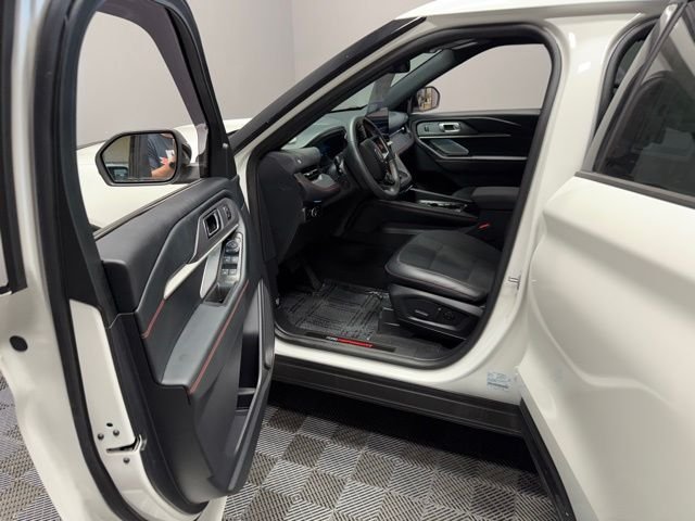 Used 2025 Star White Ford ST image 14
