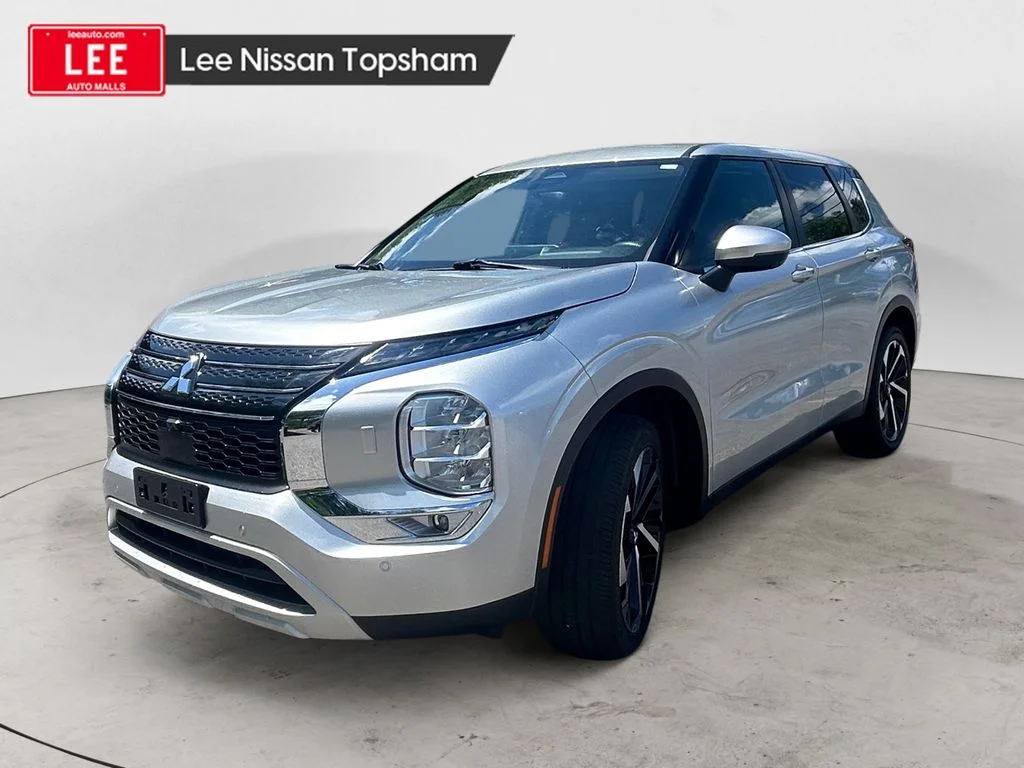 Used 2022 Alloy Silver Mitsubishi  image 1