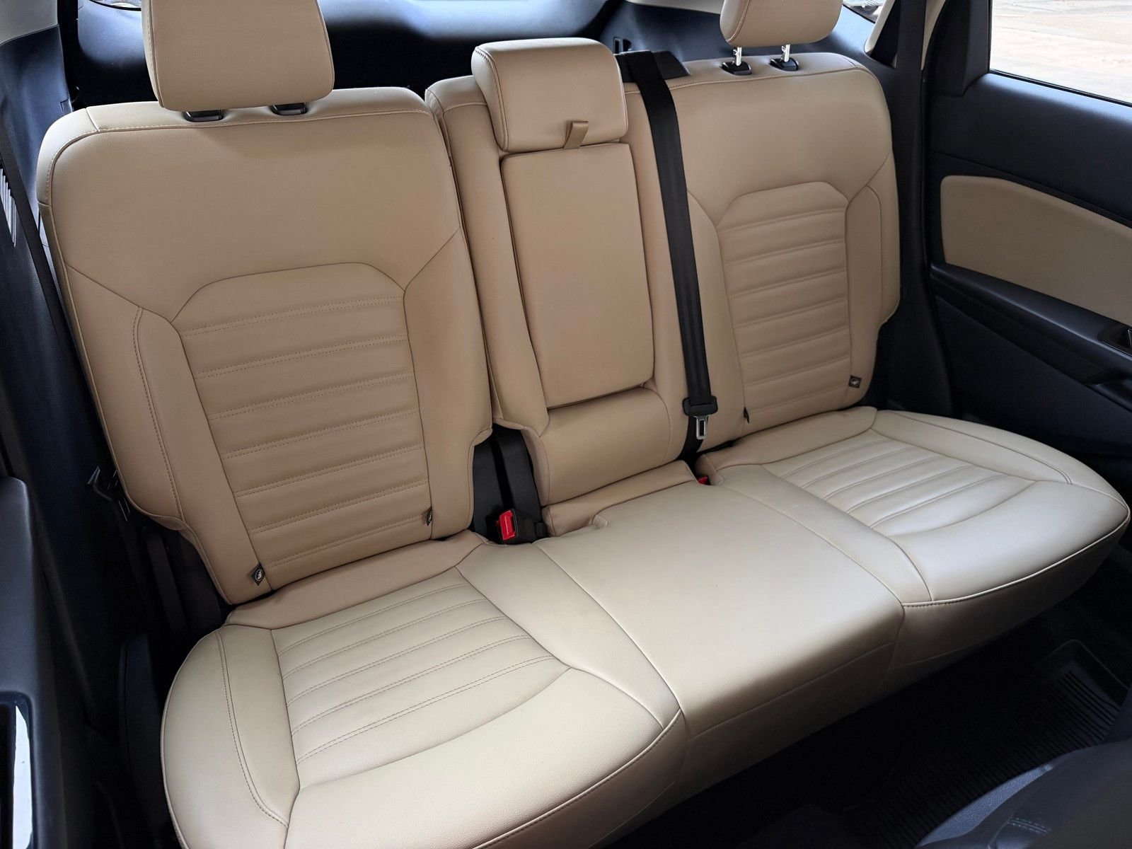 Used 2020 White Ford SEL image 20
