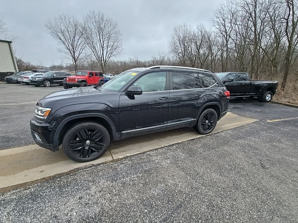 Used 2019 Volkswagen Atlas SEL with VIN 1V2MR2CA0KC533215 for sale in Kansas City