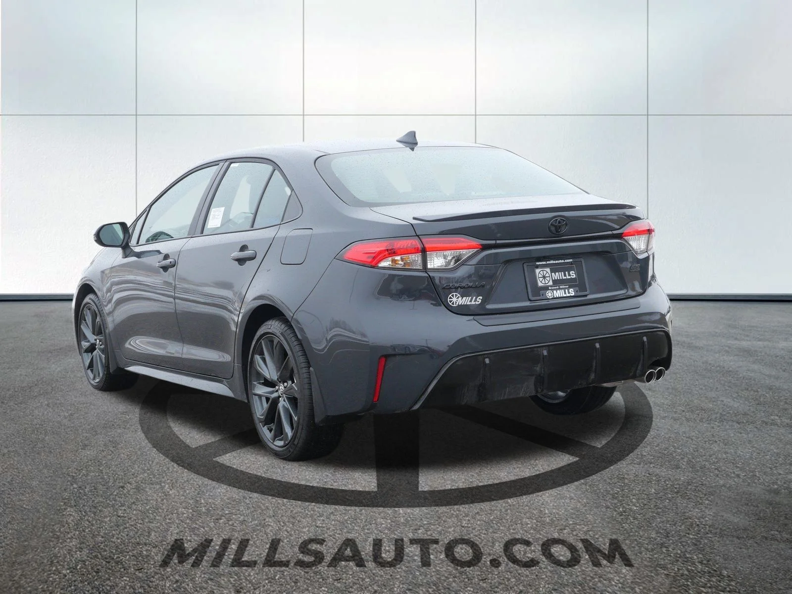 2026 Toyota Corolla SE - Photo 3