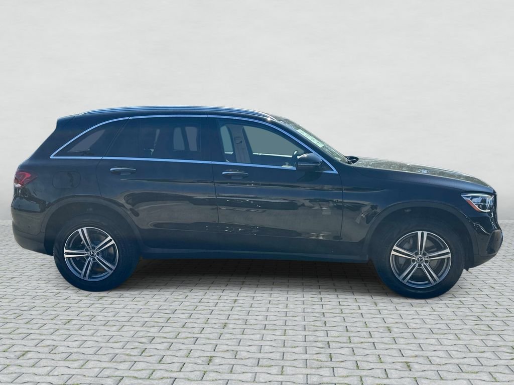 Certified Used 2022 Black Mercedes-Benz GLC 300 image 4