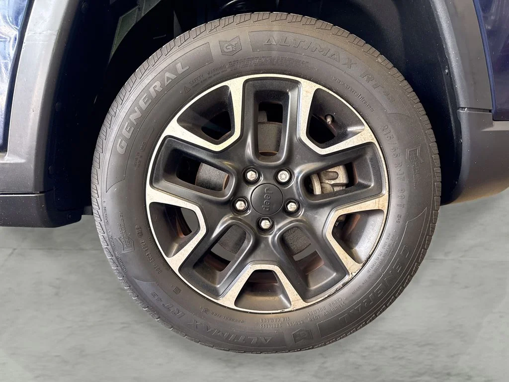 Used 2019 Blue Jeep Trailhawk image 21