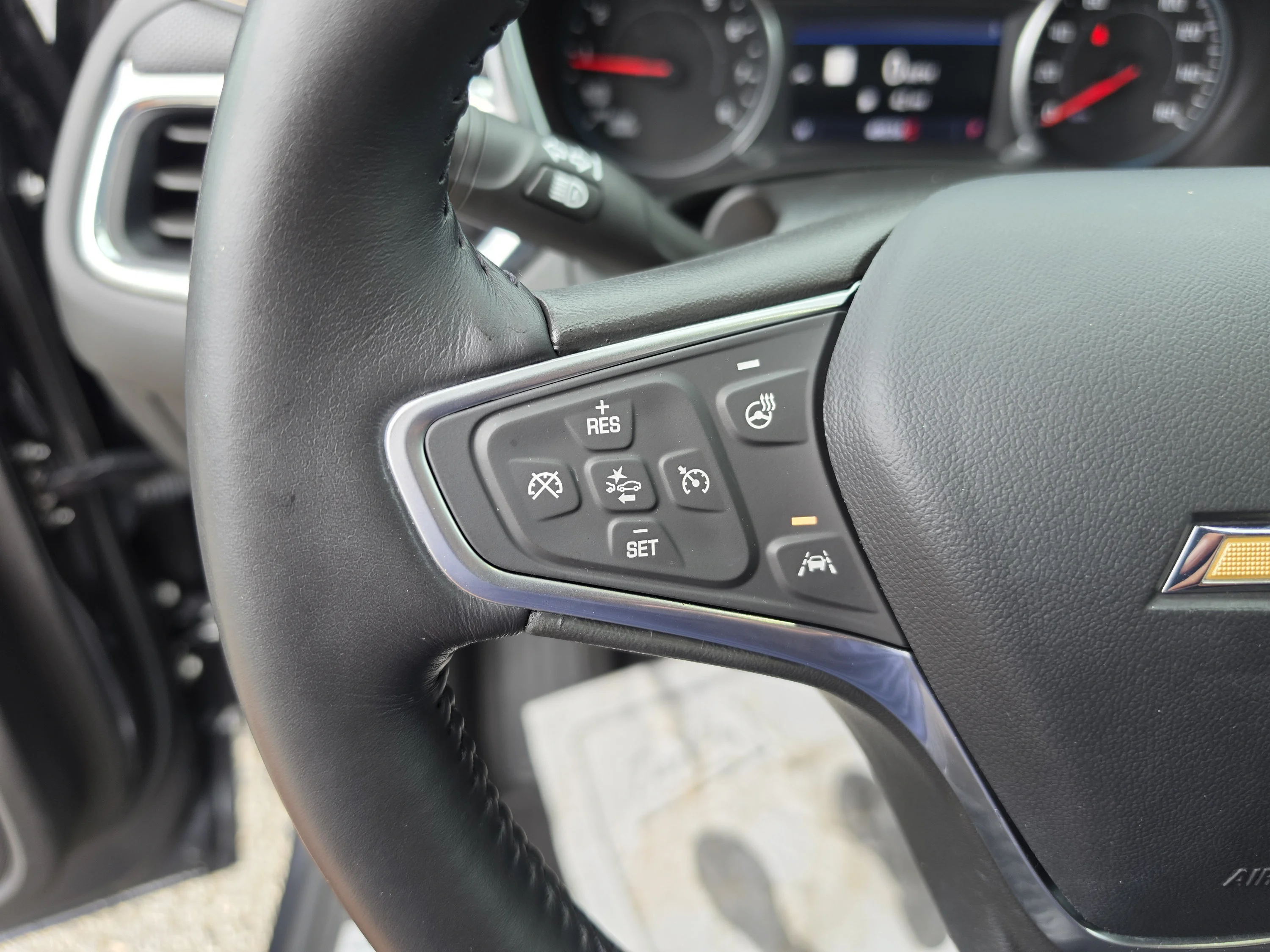 Used 2022 Iron Gray Metallic Chevrolet Premier image 35