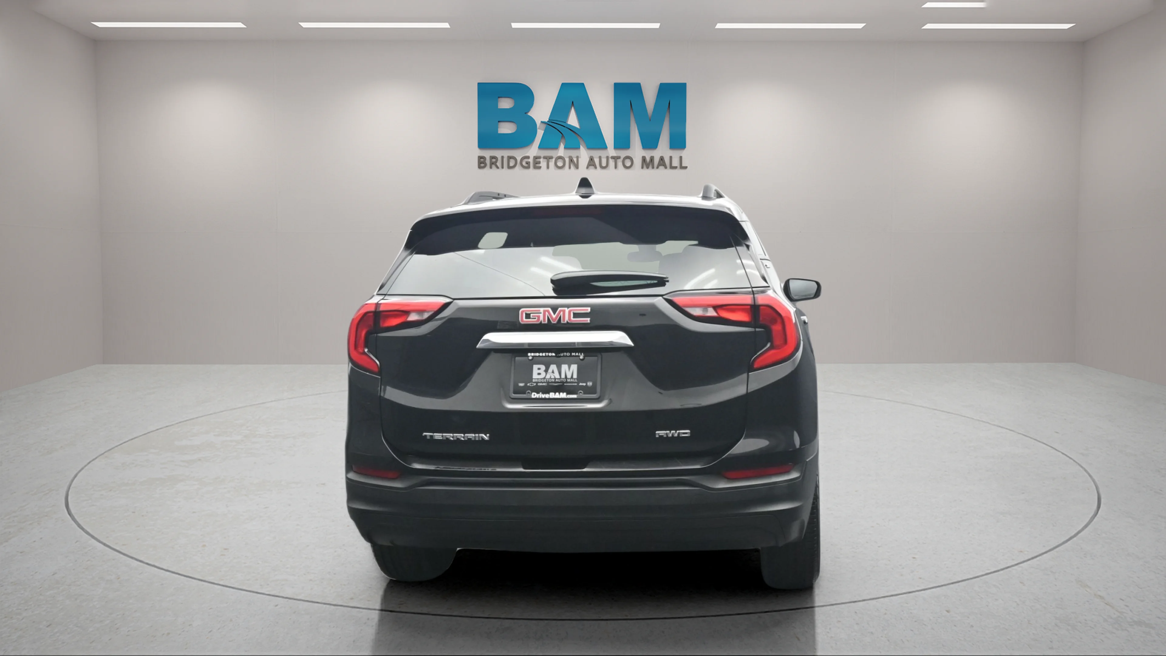 Used 2020 Ebony Twilight Metallic GMC SLE image 6