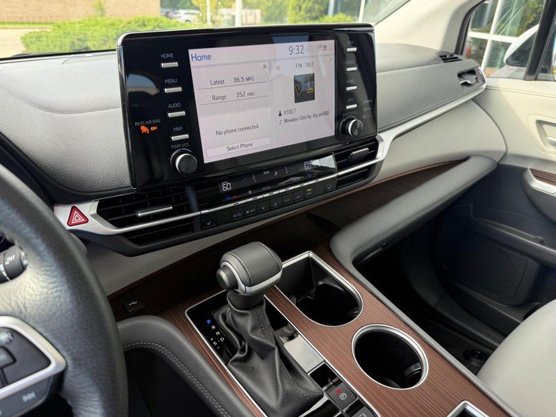 Used 2024 Pearl Toyota XLE image 26