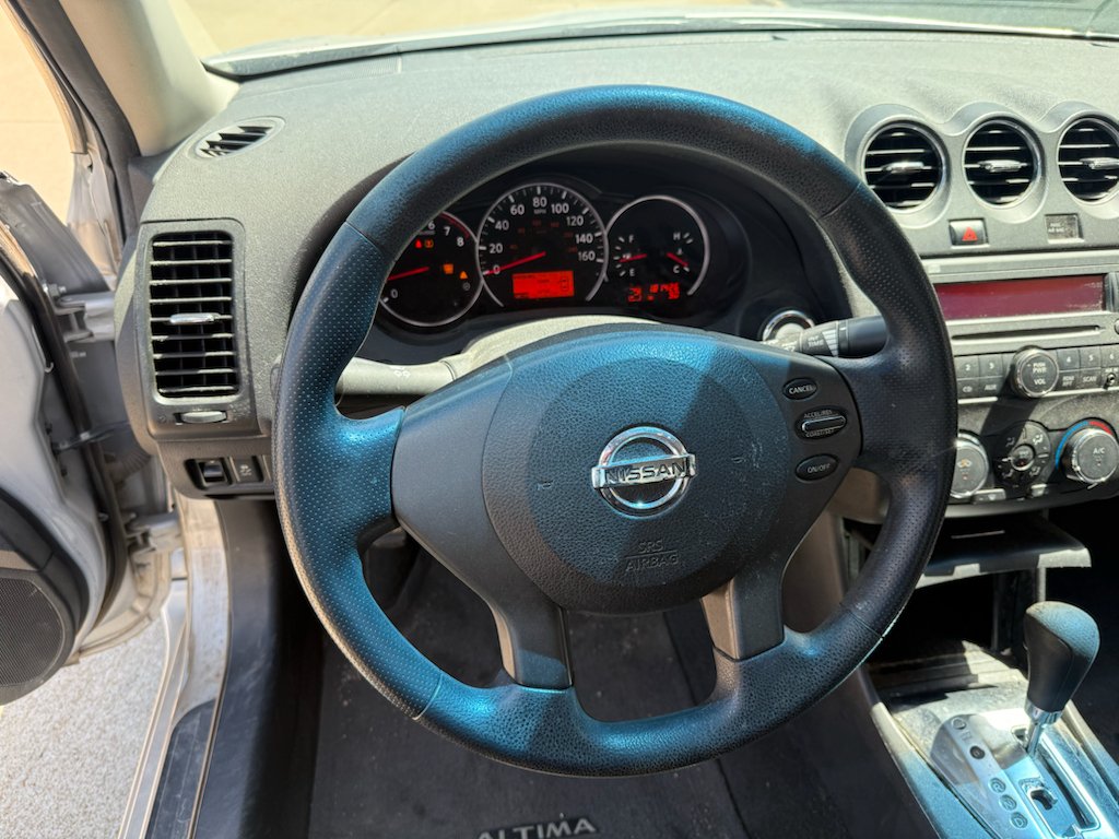 Used 2011  Nissan 2.5 S image 14